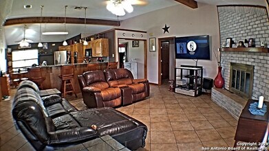 139 Glenvalley Cir in Bandera, TX - Building Photo - Building Photo