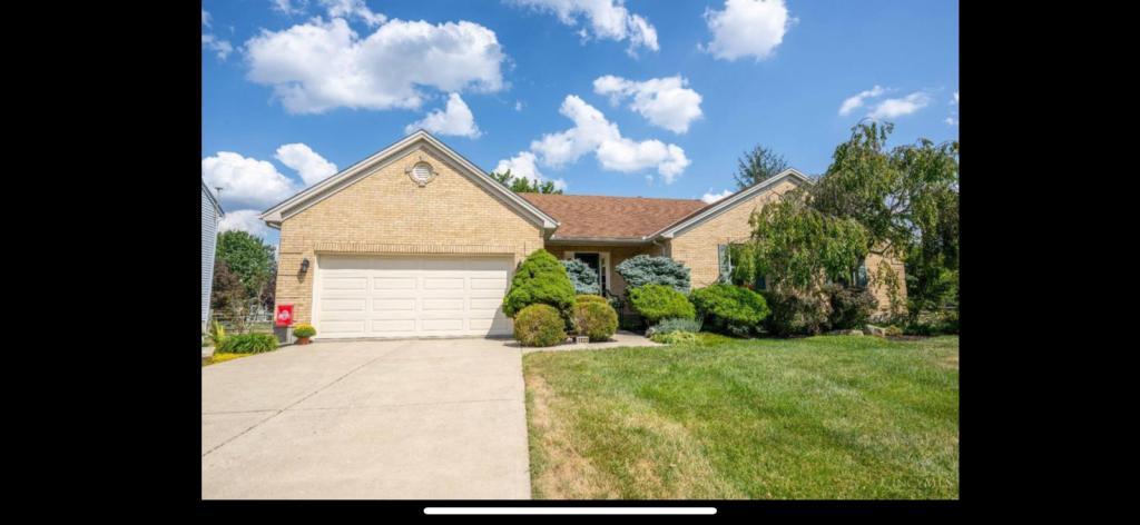 4822 Sarah Dr in Mason, OH - Building Photo