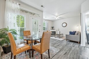 Riverchase Apartments in Indianapolis, IN - Building Photo