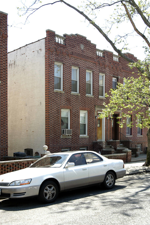 1569 W 9th St in Brooklyn, NY - Building Photo