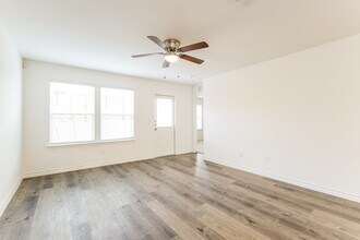 10315 Monte Carmel Pl in Converse, TX - Building Photo - Building Photo