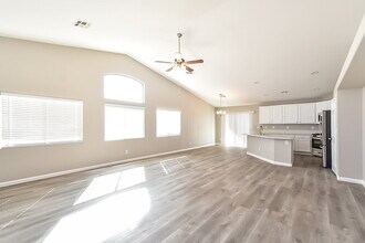 621 W Bright Lights Ave in North Las Vegas, NV - Building Photo - Building Photo