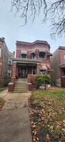 4450 W Altgeld St in Chicago, IL - Building Photo