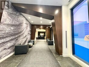 308 Jarvis St in Toronto, ON - Building Photo - Building Photo