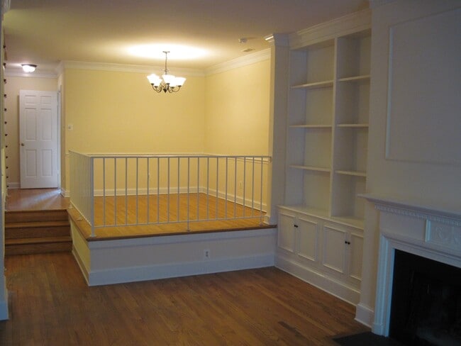 2308 L St NW in Washington, DC - Building Photo - Building Photo