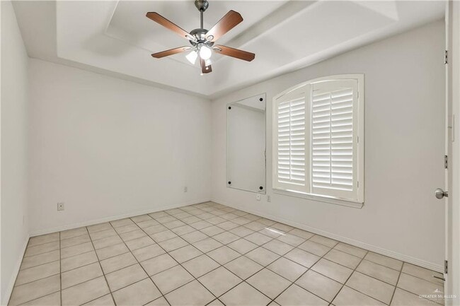 15 Quamasia Ave in McAllen, TX - Building Photo - Building Photo