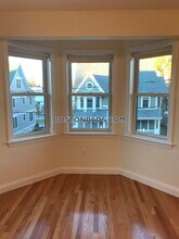 96 Waumbeck St, Unit 1 in Boston, MA - Building Photo - Building Photo