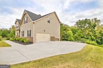 180 Charleston Dr in Senoia, GA - Building Photo - Building Photo