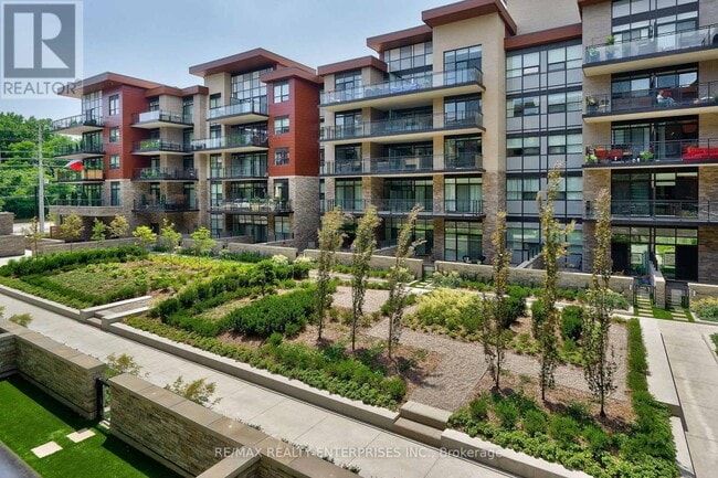 property at 1575 Lakeshore Rd W