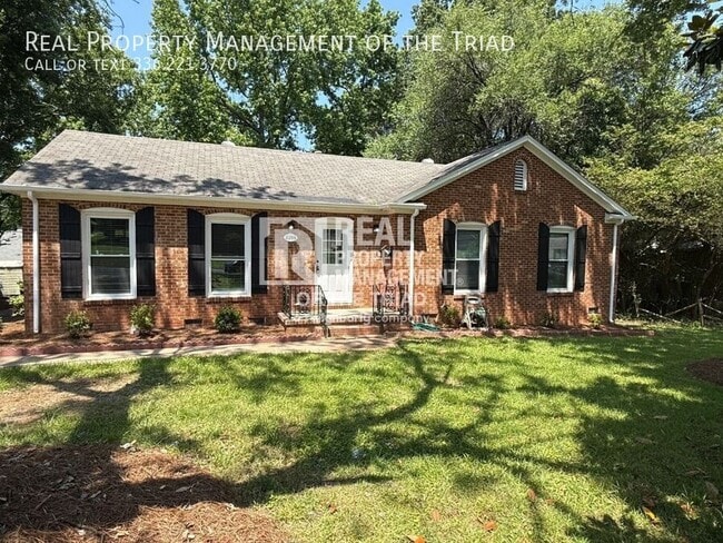 property at 2206 Dulaire Rd