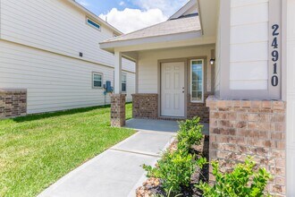 24910 Signorelli Way in Katy, TX - Building Photo - Building Photo