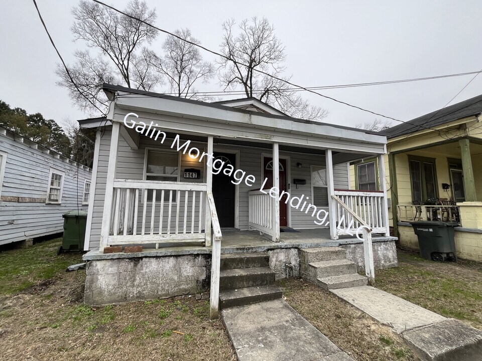 1147 Hearn St in Savannah, GA - Building Photo