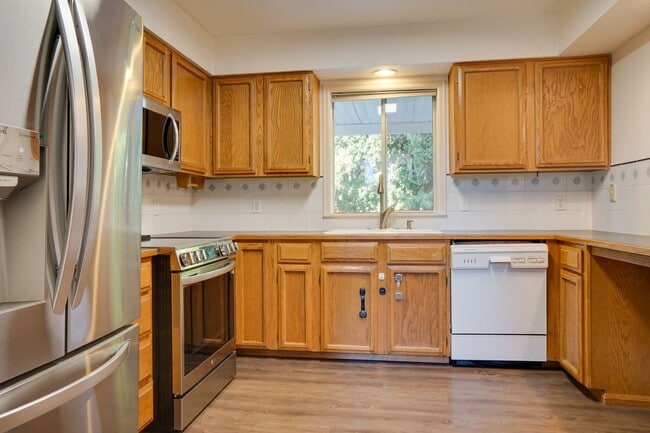 9246 S 240th Pl in Kent, WA - Building Photo - Building Photo