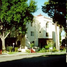 St James Park in Los Angeles, CA - Building Photo - Building Photo