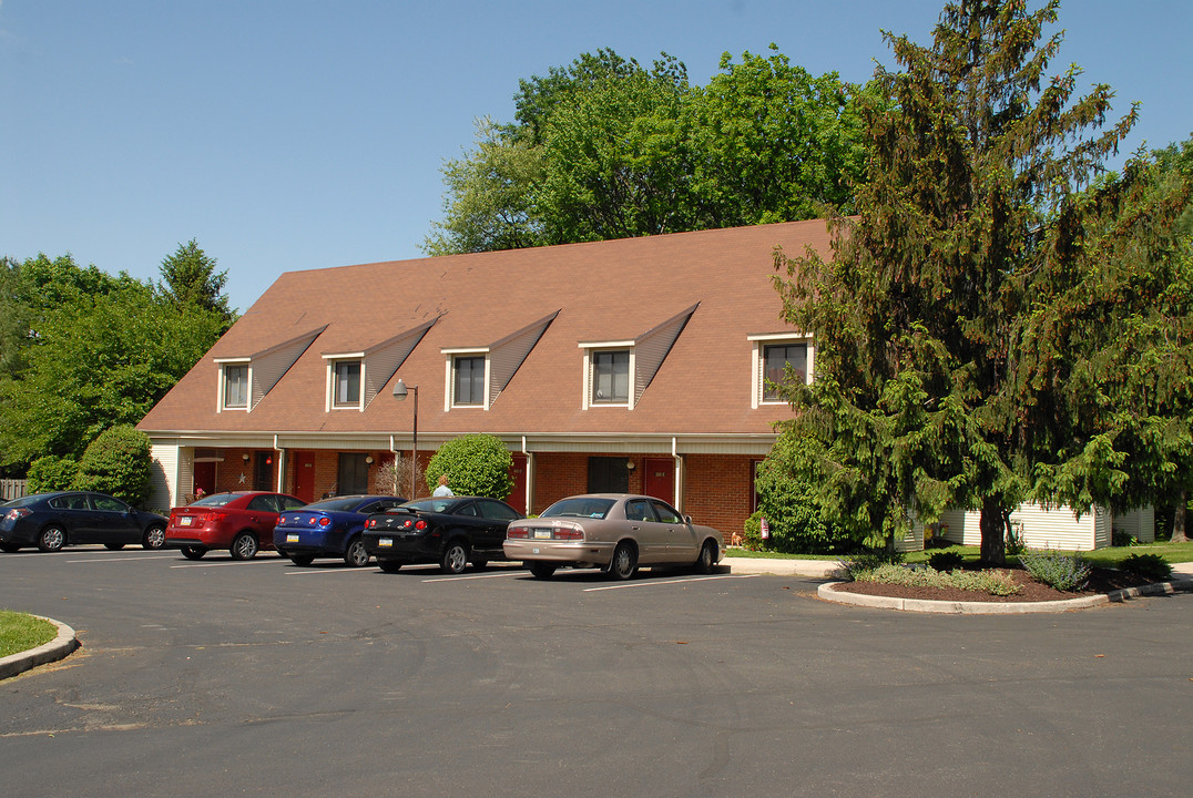 Lincoln Manor Apartments in Walnutport, PA - Building Photo