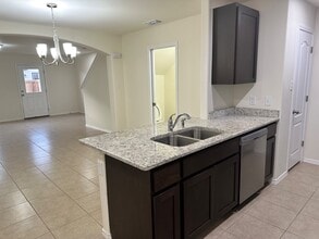 1834 Port Louisiana Dr in Laredo, TX - Building Photo - Building Photo