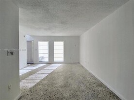 921 SW 7th St in Miami, FL - Building Photo