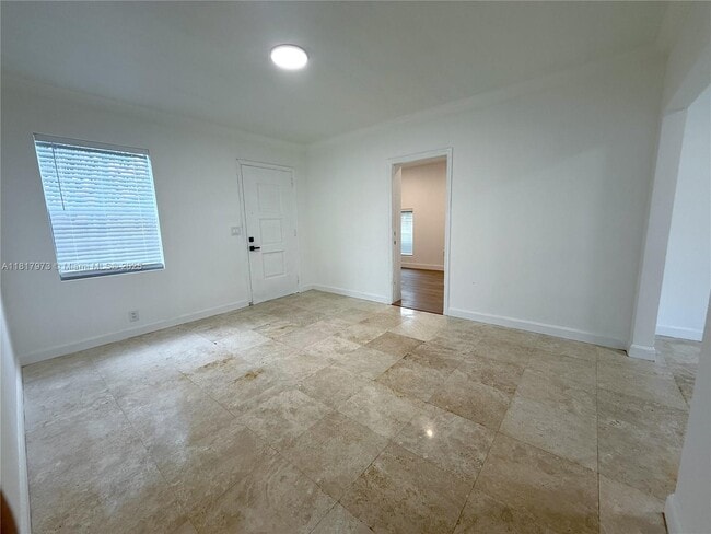 2975 SW 25th Ter in Miami, FL - Building Photo - Building Photo