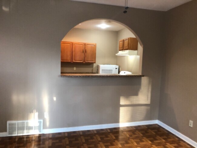 1102 College St in Memphis, TN - Building Photo - Building Photo