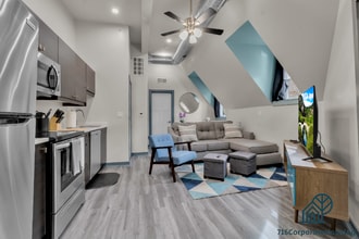 36 E Utica St in Buffalo, NY - Foto de edificio - Building Photo