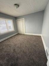 1033 Chalker St in Akron, OH - Building Photo - Building Photo