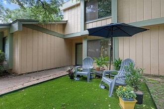 9504 Quail Village Ln in Austin, TX - Building Photo - Building Photo