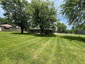 440 W Wenger Rd in Englewood, OH - Building Photo - Building Photo
