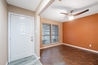 123 Ballantrae Ln in Houston, TX - Building Photo - Building Photo