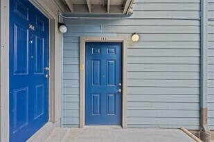 8100 Seawall Blvd in Galveston, TX - Building Photo