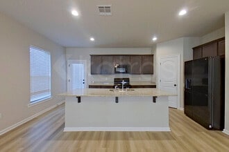 129 Haygood Pt in Sulphur, LA - Building Photo - Building Photo