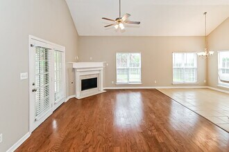 910 Clubhouse Dr in Hernando, MS - Foto de edificio - Building Photo