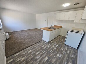 25191 Grant St in Los Molinos, CA - Building Photo - Building Photo