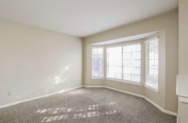 18 Dempster Ct in Sacramento, CA - Building Photo - Building Photo