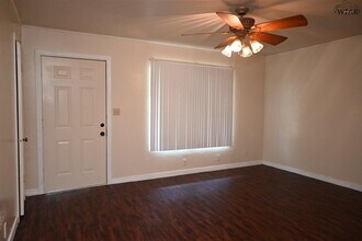4355 Boren Ave in Wichita Falls, TX - Building Photo - Building Photo