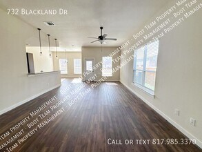 732 Blackland dr in Venus, TX - Building Photo - Building Photo