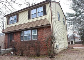 201 Deptford Rd in Glassboro, NJ - Building Photo