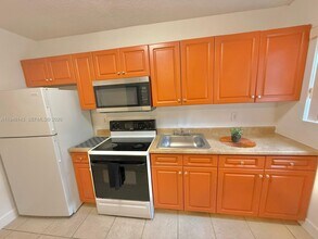 2099 NW 26th Ave in Fort Lauderdale, FL - Building Photo - Building Photo