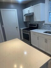 36 Lincoln Pl in Clifton, NJ - Building Photo - Building Photo