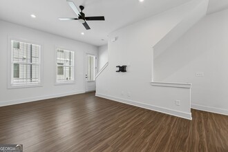 194 Chestnut Cir in Atlanta, GA - Building Photo - Building Photo