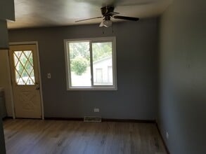 547 N Ridgemoor Ave in Mundelein, IL - Building Photo - Building Photo