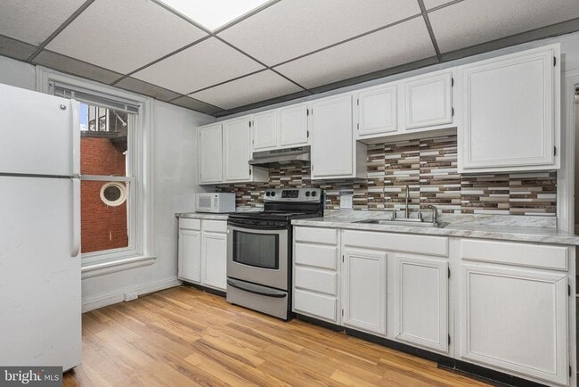property at 305 W Biddle St
