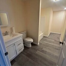 4 Boulder Dr, Unit B in Milford, ME - Building Photo - Building Photo