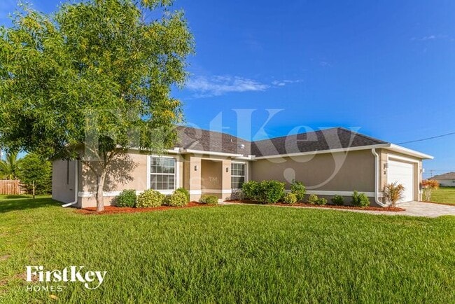 30 El Dorado Blvd S in Cape Coral, FL - Building Photo - Building Photo