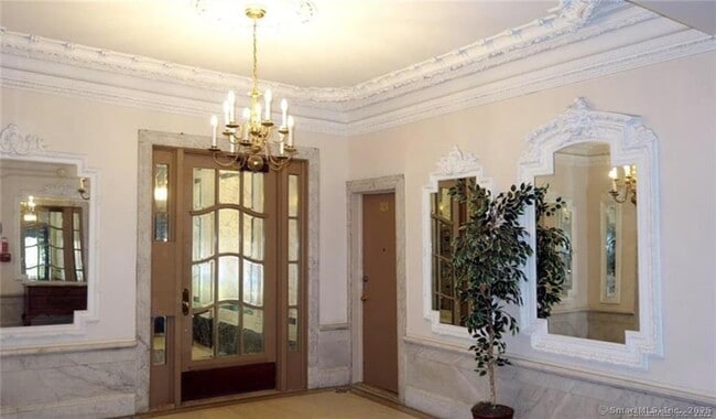 548 Orange St, Unit 304 in New Haven, CT - Foto de edificio - Building Photo