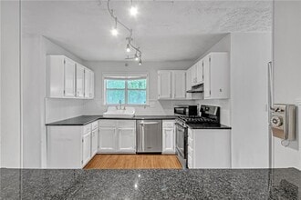 4440 Coventry Ct in Roswell, GA - Building Photo - Building Photo