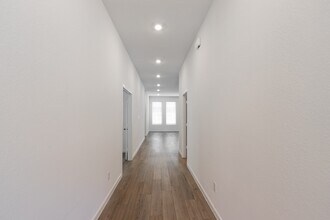 705 Western Fern in League City, TX - Building Photo - Building Photo