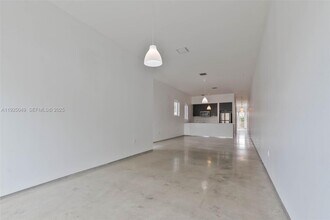 3660 SW 24th Ter in Miami, FL - Building Photo - Building Photo