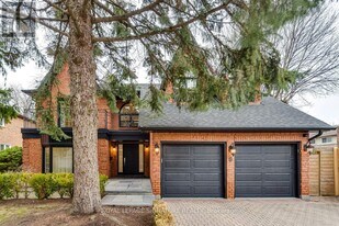 6 Brandy Ct in Toronto, ON - Building Photo