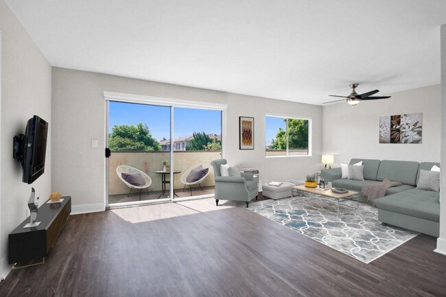 Palm Capri Apartments in Burbank, CA - Foto de edificio - Building Photo