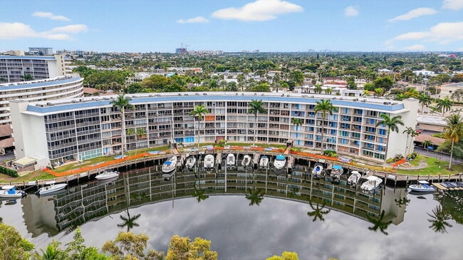 property at 1319 E Hillsboro Blvd